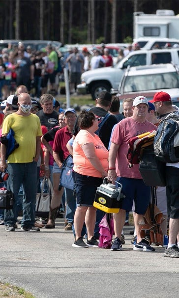 Judge orders N.C. track with large crowds to stop races